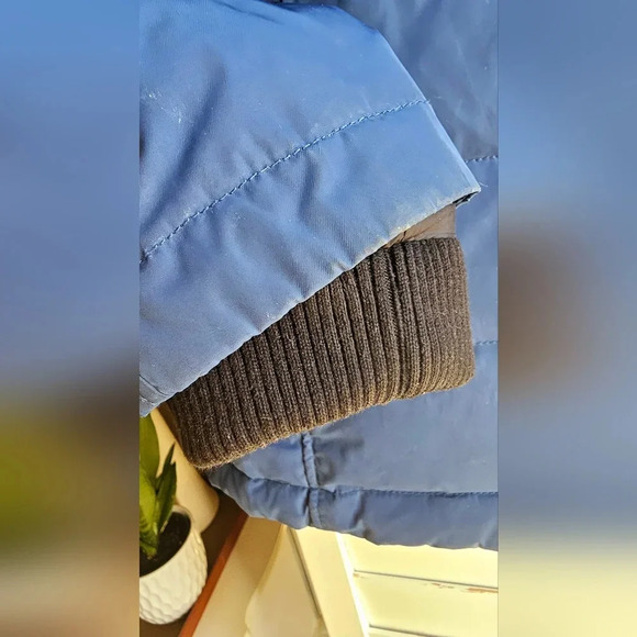 Danier Winter Down Filled Leather Blue Black Jacket size L Fitted - Picture 9 of 14